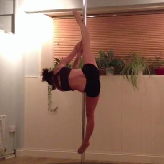 Front Hook Spin - Beginner Pole Dance Moves